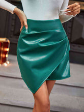 Load image into Gallery viewer, Ruched PU Mini Skirt