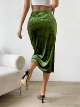 Load image into Gallery viewer, Ruched Front Slit Midi Skirt