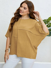 Load image into Gallery viewer, Plus Size Seam Detail Half Sleeve Top
