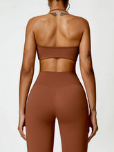 Load image into Gallery viewer, Twisted Halter Neck Active Bra
