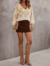 Load image into Gallery viewer, Checkered V-Neck Lantern Sleeve Sweater