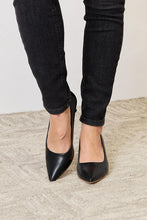 Load image into Gallery viewer, Melody 2" Closed Toe Heels