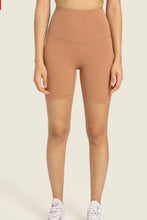 Load image into Gallery viewer, Seamless High-Rise Wide Waistband Biker Shorts