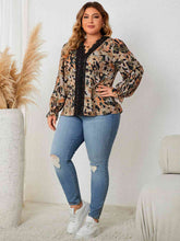 Load image into Gallery viewer, Plus Size Lace Trim Flounce Sleeve Blouse