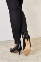 Load image into Gallery viewer, Melody 2" Closed Toe Heels