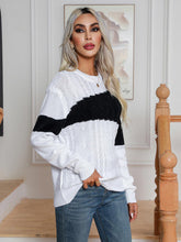 Load image into Gallery viewer, Color Block Cable-Knit Round Neck Sweater